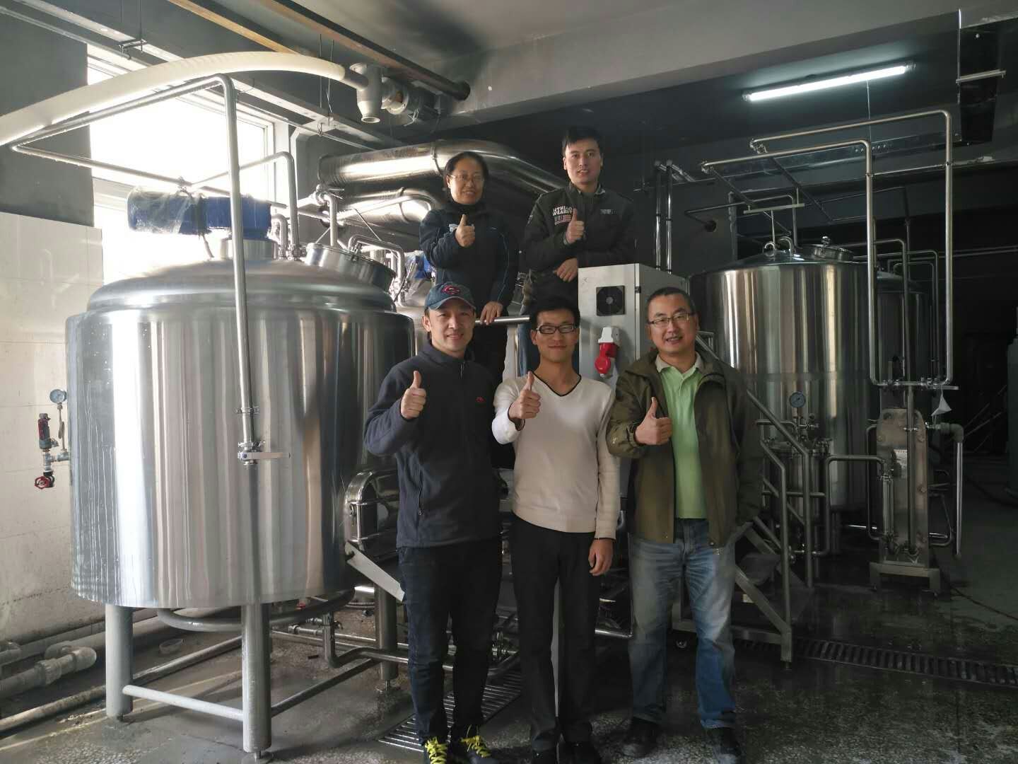大连1000L三器糖化精酿啤酒设备